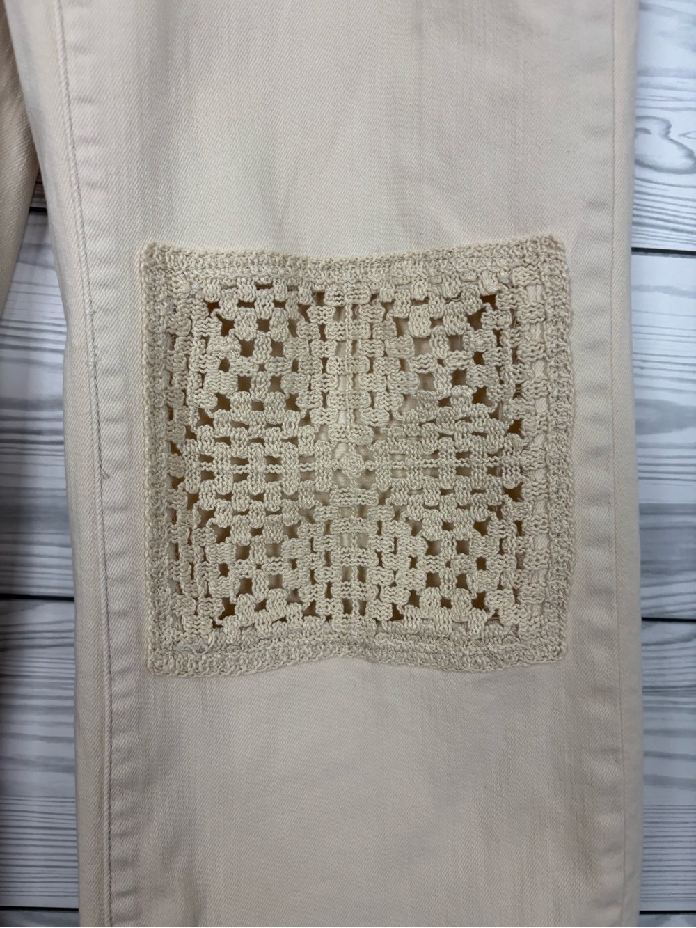 Judy Blue Burlington crochet patch high waisted jeans size 9/29 cream color - Picture 5 of 12